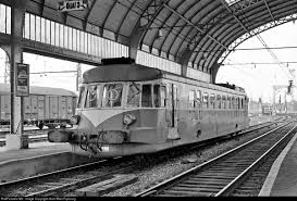 X 3611 Sncf X 3600 At Montauban France By Jean Marc Frybourg Train Old Train Uk Rail