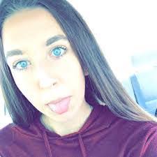 Deborah Keeling's Instagram, Twitter & Facebook