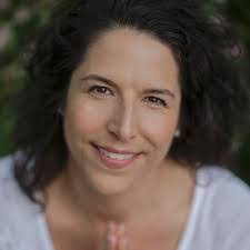 Kimberly Rossi's Instagram, Twitter & Facebook