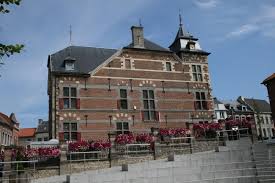 After an extensive breakfast, borgloon is the perfect base for cycling and walking in the famous fruit region haspengouw. Borgloon Bezienswaardigheden Ontdekken