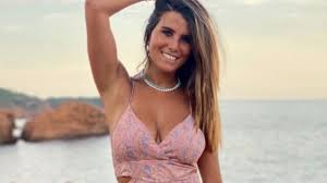 Karine ferri, yoann gourcuff, yacht à plusieurs millions #8211; Karine Ferri Elle Change Son Nom A L Antenne Par Amour Pour Son Mari Yoann Gourcuff Photo Actu Tele 2 Semaines