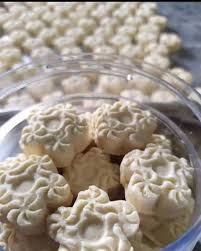 Resepi kuih bangkit cheese ini juga pernah tular dan ramai juga telah menempahnya di musim perayaan. Biskut Raya Bangkit Cheese Melting Di Mulut Beli Siap Terasa Mahal Buat Sendiri Puas Hati Keluarga