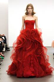 Hochzeitskleid Weinrot Hochzeitskleid Weinrot Schone Kleider Hochzeitskleid Kleider Hochzeit
