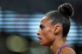 World Athletics Championships live: Hodgkinson cruises…