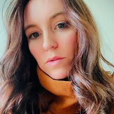 Stephanie Wardell's Instagram, Twitter & Facebook