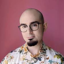 William. (@WilliamAndTech)