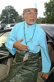 Update information for haji hassan ». Mengenang 10 Tahun Pemergian Ustaz Fadzil Mohd Noor Pkm Dns
