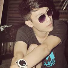 Stream Dhicky Carey music