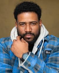 Ray Huggins's Instagram, Twitter & Facebook