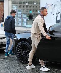 See more ideas about memphis depay, memphis, manchester united. Man United Misfit Memphis Depay Looks Down After Jose Mourinho Confirms Dutch International Can Leave Mirror Online