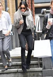 Pin By Heidi Wachtman On Denim Meghan Markle Style Meghan Markle Outfits Fashion