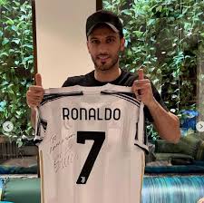 تقدم عمر السومة لصالح النادي الأهلي في الدقيقة 19 بعد هجمة منظمة من لاعبي الراقي، بدأت بتمريرة رائعة من سلمان المؤشر لعبدالله الحسون الذي قام بإرسال عرضية أرضية للمهاجم. Ø´Ø§Ù‡Ø¯ ÙƒØ±ÙŠØ³ØªÙŠØ§Ù†Ùˆ Ø±ÙˆÙ†Ø§Ù„Ø¯Ùˆ ÙŠ Ù‚Ø¯Ù… Ù‡Ø¯ÙŠØ© Ø®Ø§ØµØ© Ù„Ù€ Ø¹Ù…Ø± Ø§Ù„Ø³ÙˆÙ…Ø© ØµØ­ÙŠÙØ© Ø§Ù„Ù…ÙˆØ§Ø·Ù† Ø§Ù„Ø¥Ù„ÙƒØªØ±ÙˆÙ†ÙŠØ©