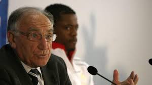 L'Allemagne terrasse des Anglais défavorisés par l'arbitre