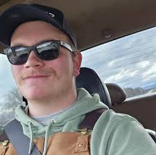 What is causing the blower motor to slow down and speed up randomly in my  '00 Silverado?