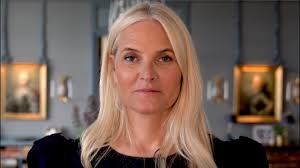 Check spelling or type a new query. Kronprinsessens Hilsen Pa Jordmordagen 2021 Youtube