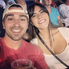 Tom Phelan (@imbostontom) • Instagram photos and videos