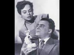 If you enjoyed listening to this one, maybe you will like: 25 Classic Spanish Songs