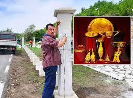 „cloșca cu puii de aur este astăzi unul dintre cele mai importante tezaure arheologice descoperite vreodată în țara noastră. Foto Au Construit Un Amfiteatru In Locul Unde S A Descoperit Closca Cu Puii De Aur Opinia BuzÄƒu