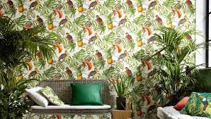 Ils apportent une touche originale sans pour autant encombrer l'espace. La Tendance Botanique Les Papiers Peints Sur La Vague Verte Blogue Inspiration Papier Peint Des Annees 70