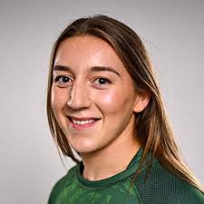 Claire Boles's Instagram, Twitter & Facebook