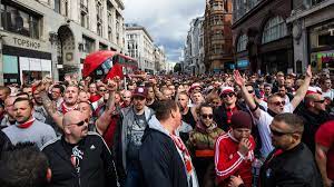 English fans (thogden and thogdad) experiences fc köln vs vfl wolfsburg atmosphere!! Koln Fans Remind Arsenal That Football Was Never Meant To Be A Middle Class Plaything Eurosport