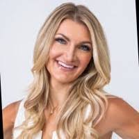 Chelsea Marlow's Instagram, Twitter & Facebook