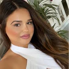 Melanie Gabriel's Instagram, Twitter & Facebook