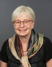 Lisa Semple's Instagram, Twitter & Facebook