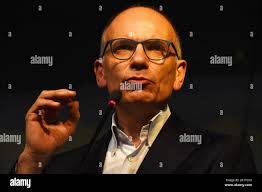 Roberto pasquale hi-res stock photography and images