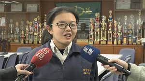 肯德雞炸雞廣告 = 這不是肯德雞！！！！ adsl = 我在外面競爭也是很辛苦的，你知道嗎？爸爸！ 絲逸歡 = 你也會喜歡. Ejr7pspcez058m