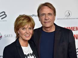 Britta (tv movie 1977) cast and crew credits, including actors, actresses, directors, writers and more. Ulrike Kriener So Half Ihr Mann Ihr Durch Die Schwerste Zeit Liebenswert Magazin