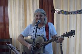 In the past he has worked with cenaclul flacăra. Gest Emotionant Al Lui Andrei Paunescu In Memoria Lui Vasile Mardare Stirile Kanal D