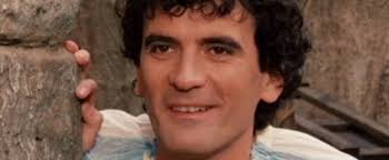 Massimo troisi ci lasciò il 4 giugno del 1994, ad ostia nella casa della sorella antonella. Grsgdaaorlpn2m