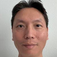 Simon Bui's Instagram, Twitter & Facebook