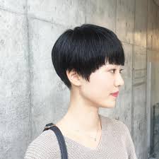一味違う ショート ボブつくります 表参道さんはinstagramを利用しています モードなベリーショート タイトに切り込んで 刈り上げて コンパクトな丸さと適度なエッジを ベリショの女性は美しい ナマイキヘア で全スタイル見れます スワイプリーズ