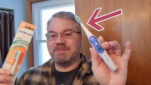 Amazon.com: Spinbrush Pro Whiten, Battery Toothbrush for Adults, Medium  Bristles, Batteries Included