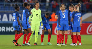 Suivez toute l'actualité du football féminin en france et à l'étranger (d1 féminine, d2 féminine, equipe de france, bleues, sélections nationales, coupe de france féminine, compétition. Coupe Du Monde Feminine 2019 La France Perd Une Place Au Classement Fifa