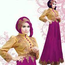 Anda dapat menggunakan jilbab hitam atau maron. Baju Gamis Pesta Satin Gold Magenta Dhabi Butik Jingga