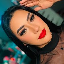 Amri Diaz's Instagram, Twitter & Facebook