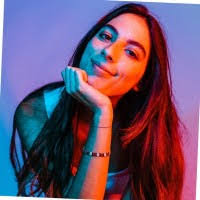 Natalia Andrade's Instagram, Twitter & Facebook