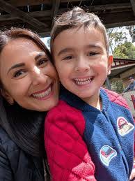 Georgia Hanna's Instagram, Twitter & Facebook