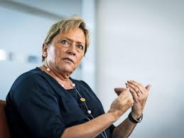 Sie unterlag nach vorläufigen angaben des. Interview Mit Susanne Eisenmann Ministerin Fordert Wir Brauchen In Deutschland Ein Zentrales Abitur