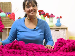 Pagesotherbrandwebsitenews and media websitentd newsvideoshow to arm knit a medium ohhio throw using braid credit: Arm Knitting Knit A Blanket In 15 Minutes The Knitting Network