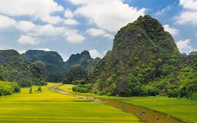 I remember the first time i saw halong bay as i watched the hosts of top gear navigate the limestone islands on their boats/ scooters and the scenery they were. 10 Best Places To Visit In Vietnam In 2021 With Photos And Poll