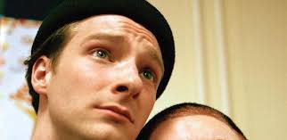 Integrantes do duo britânico Her's e seu empresário morrem em acidente nos  EUA