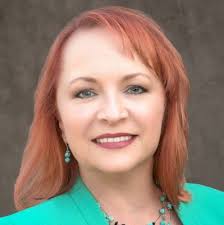 TRANSITIONING TODAY… I have good friends who enjoy an annual trip to the  husband's childhood home in Italy. Today I'll transition to stay at their  local home to watch over their 4