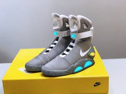 Nike Air Mag Back To The Future For Sale Nike Air Mag Back To The Future 2011 Size 9 Deadstock Ebay Nike Air Mag Nike Mag Nike Air