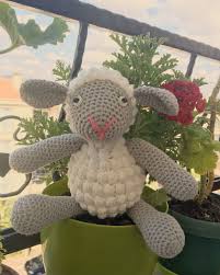 Uzun Zamandir Denemek Istedigim Amigurimi Kuzucugumu Bitirip Hemen Orgu Oyuncak Koleksiyonuma Ekledim Sure Dinosaur Stuffed Animal Teddy Bear Animals