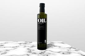 Olive Oil Bottle Mockup In 2020 Olive Oil Bottles Bottle Mockup Oil Bottle