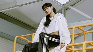 Ver más ideas sobre imagenes de black, lisa blackpink fondo de pantalla, rosas negras. Blackpink S Lisa Is Next In China S Line Of Fire Jing Daily